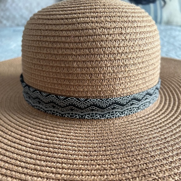 Embroidered Beach Hat Sun - DO NOT DISTURB - Picture 2 of 4